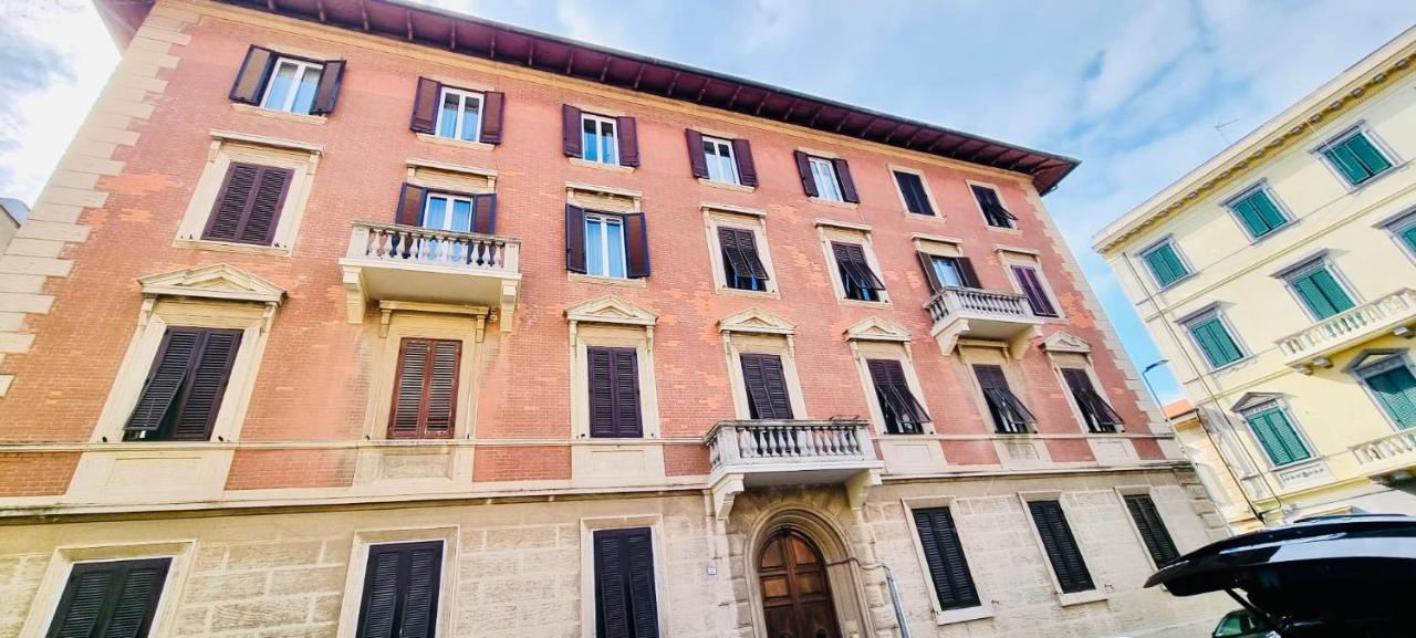 La Casina Verde - Appartamento Mansardato Livorno Exterior photo